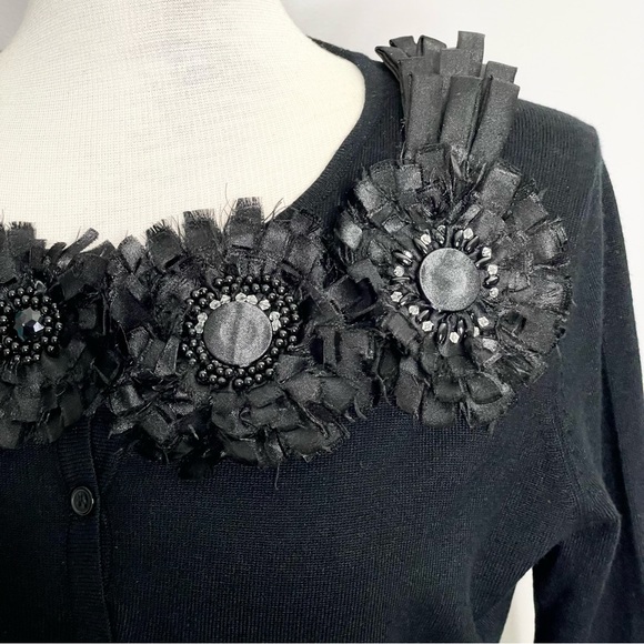 ADRIENNE VITTADINI Floral Ribbon Appliqué Cardigan Sweater - Picture 5 of 8